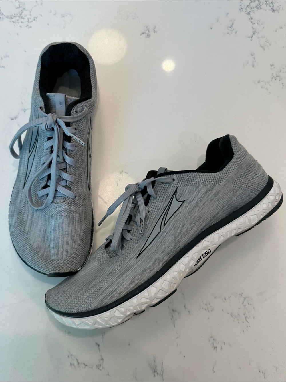 ALTRA Escalante 1.5 Silver Running Tennis Shoes women’s size 10.5